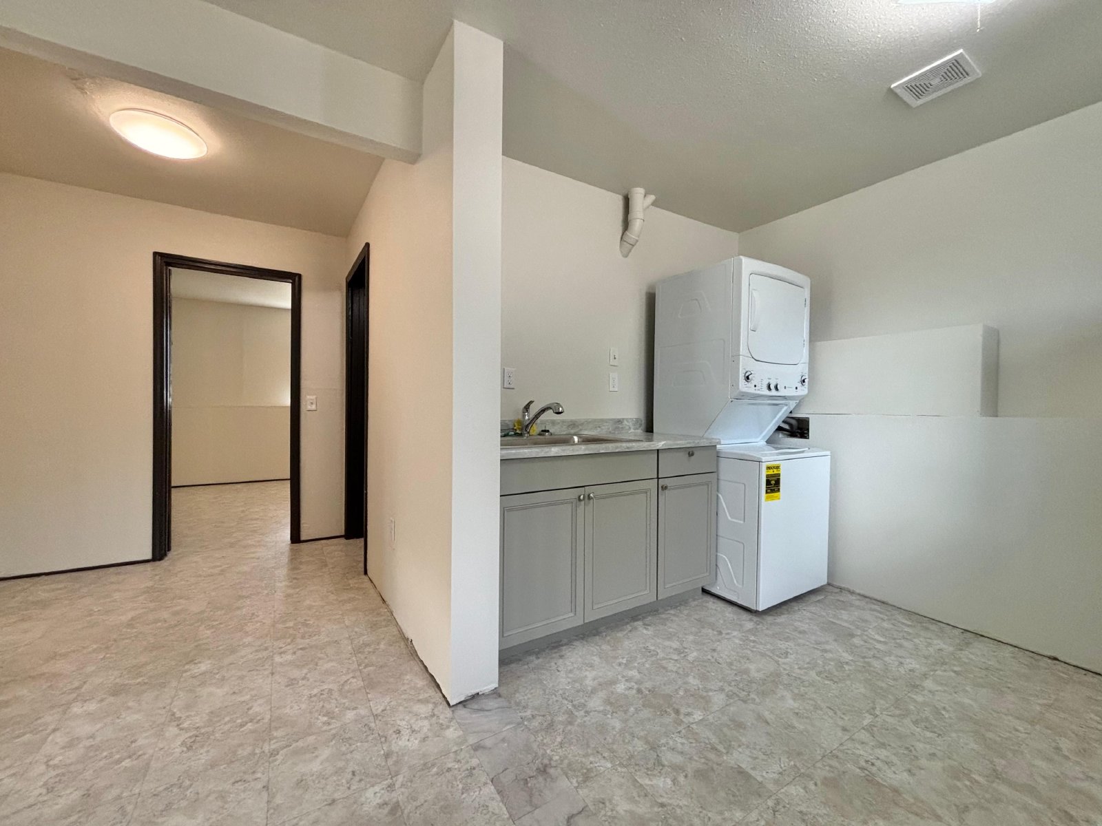 2406 E Empire Ave property image