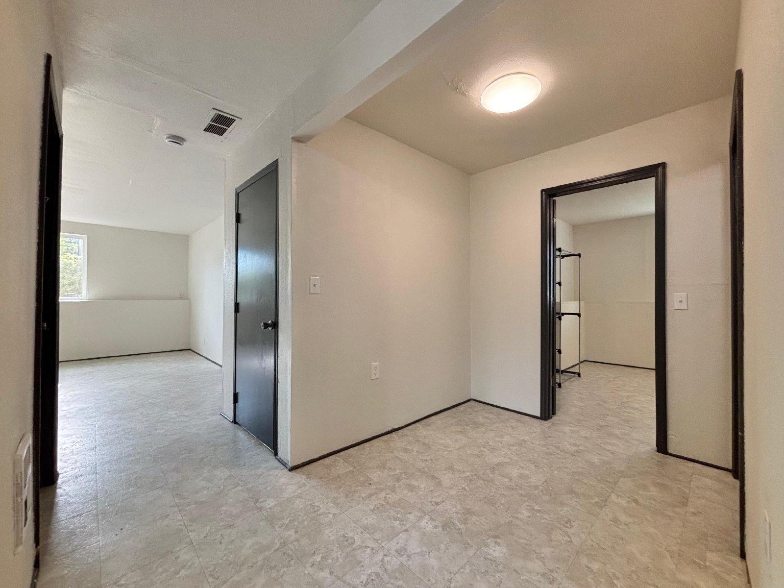2406 E Empire Ave property image