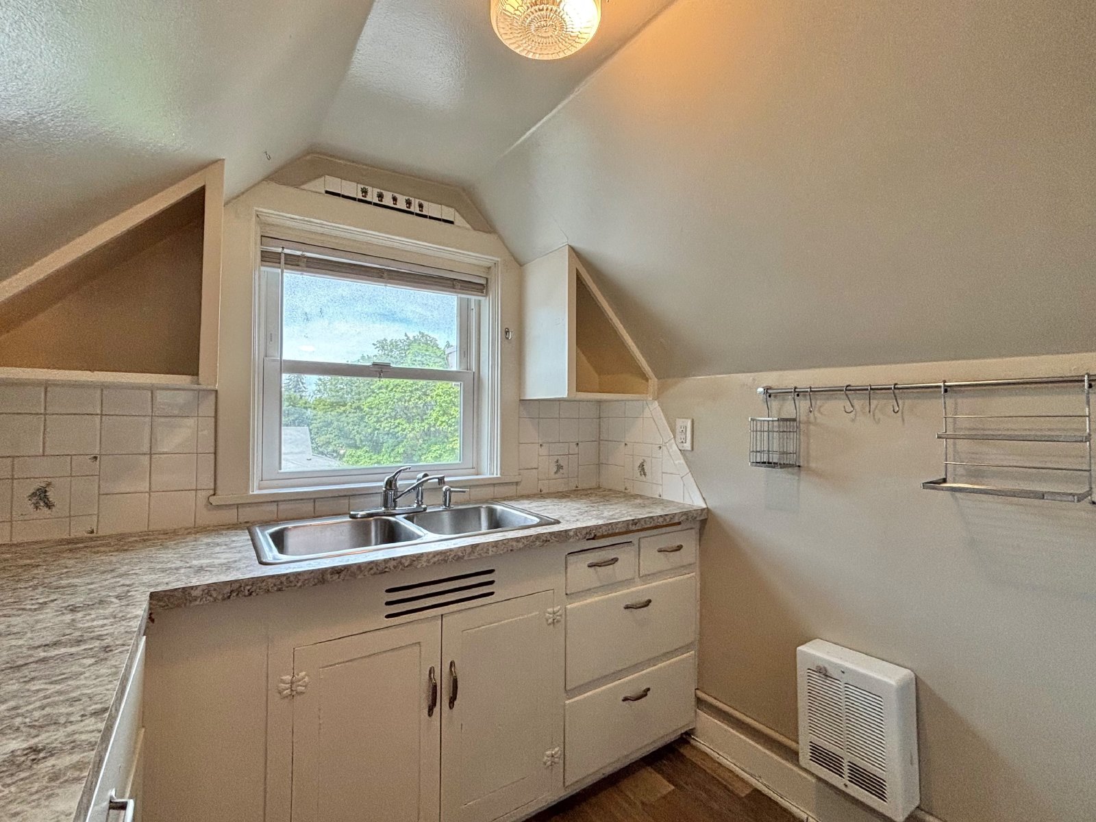 176 S Chestnut St property image