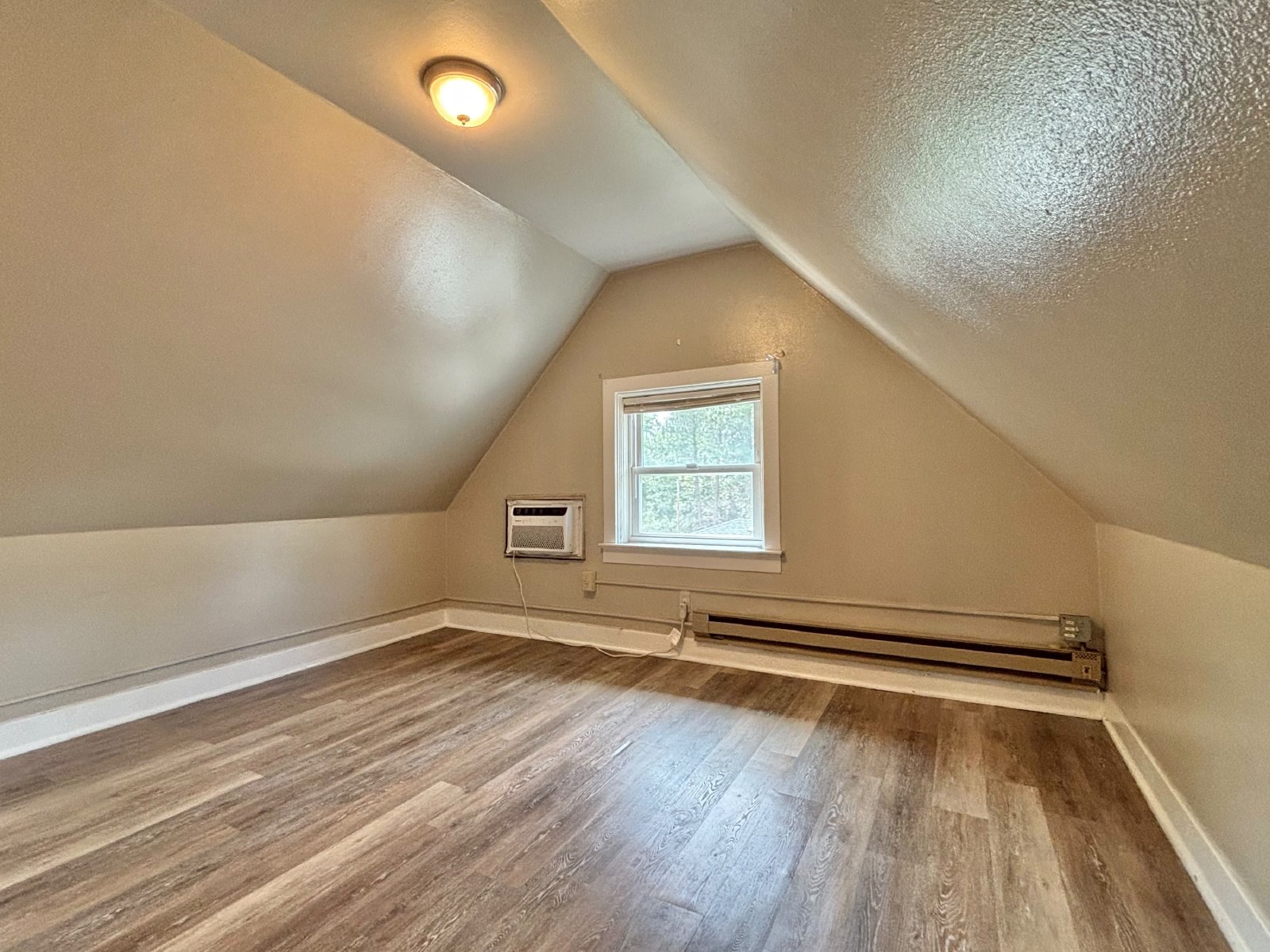 176 S Chestnut St property image