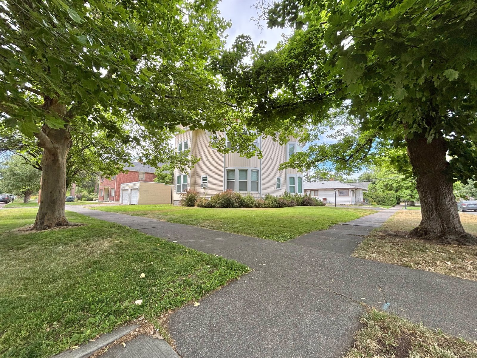176 S Chestnut St property image