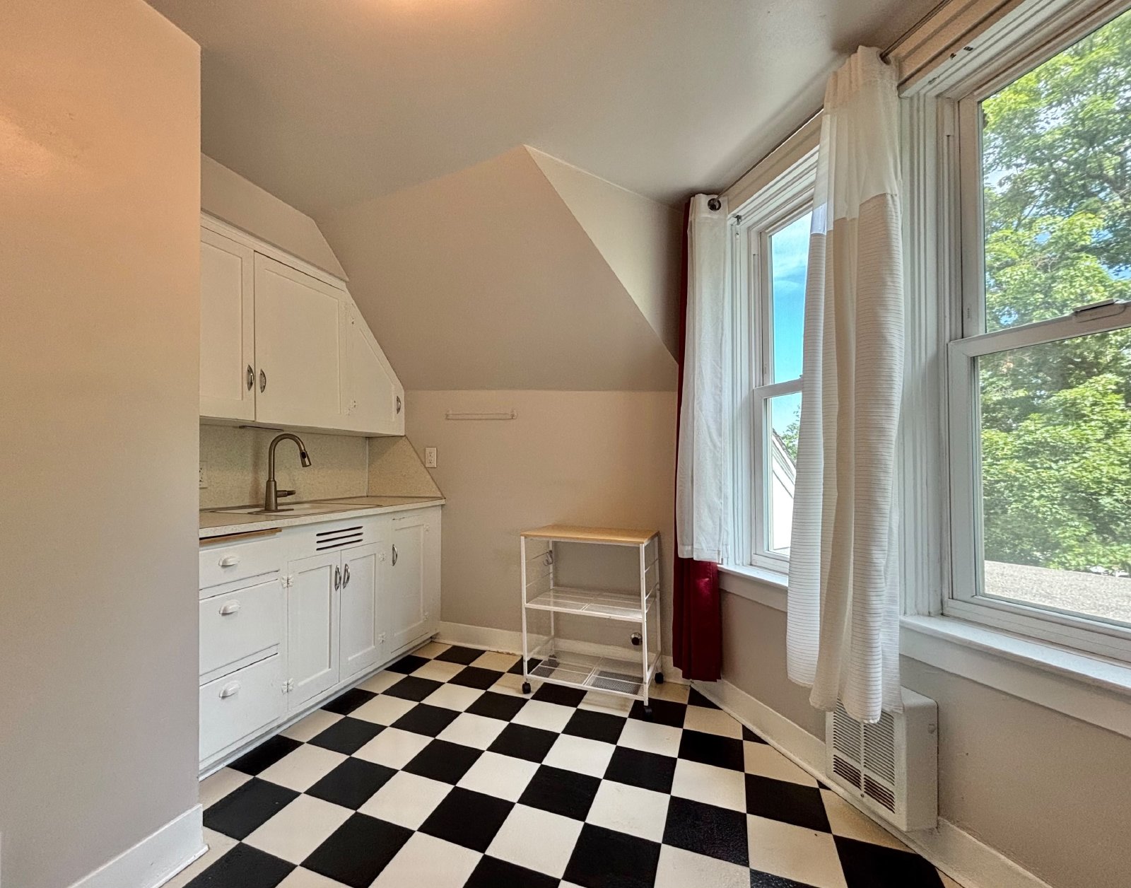 176 S Chestnut St property image