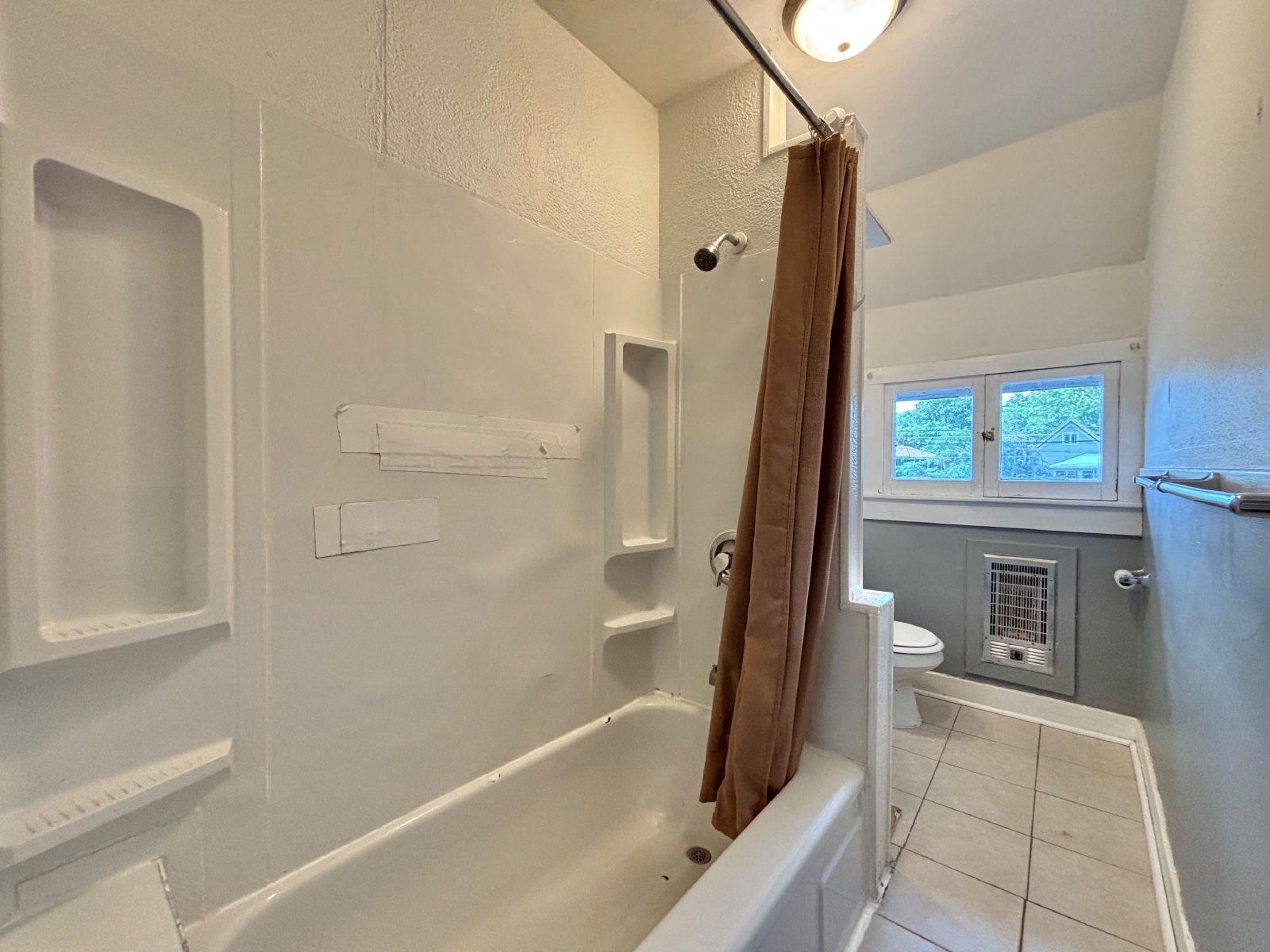 1122 W Augusta Ave property image
