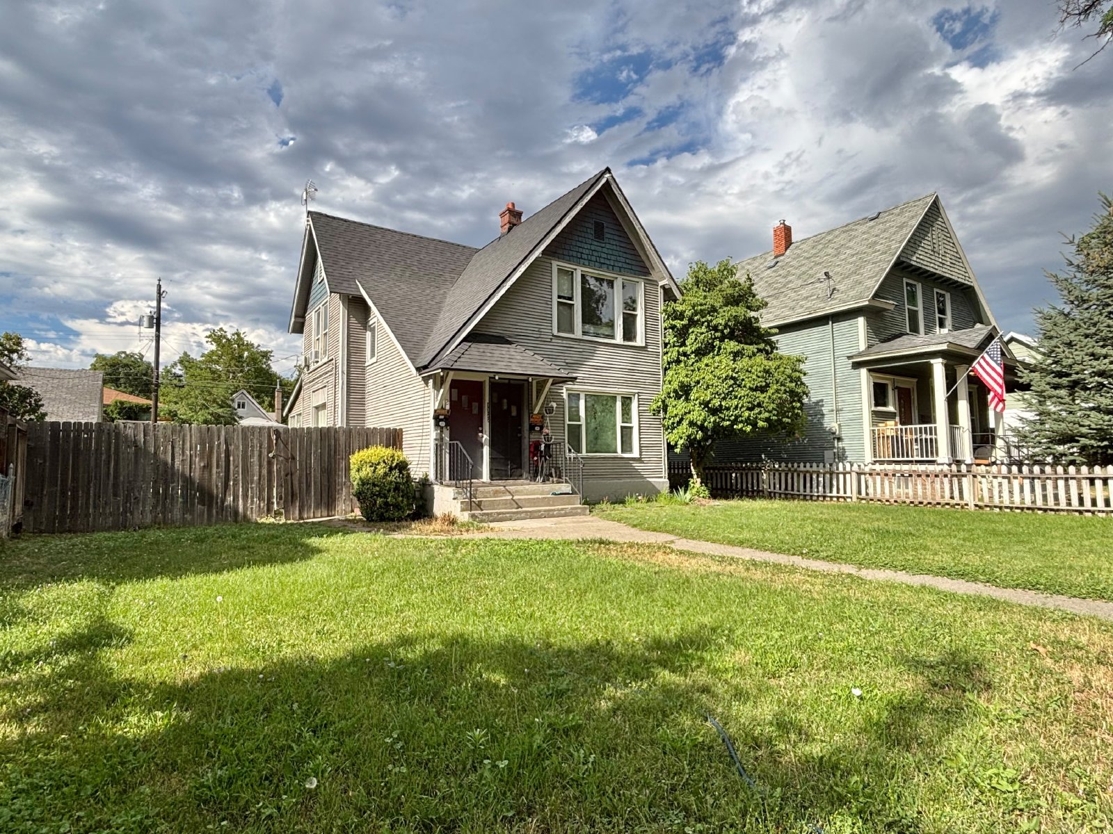 1122 W Augusta Ave property image