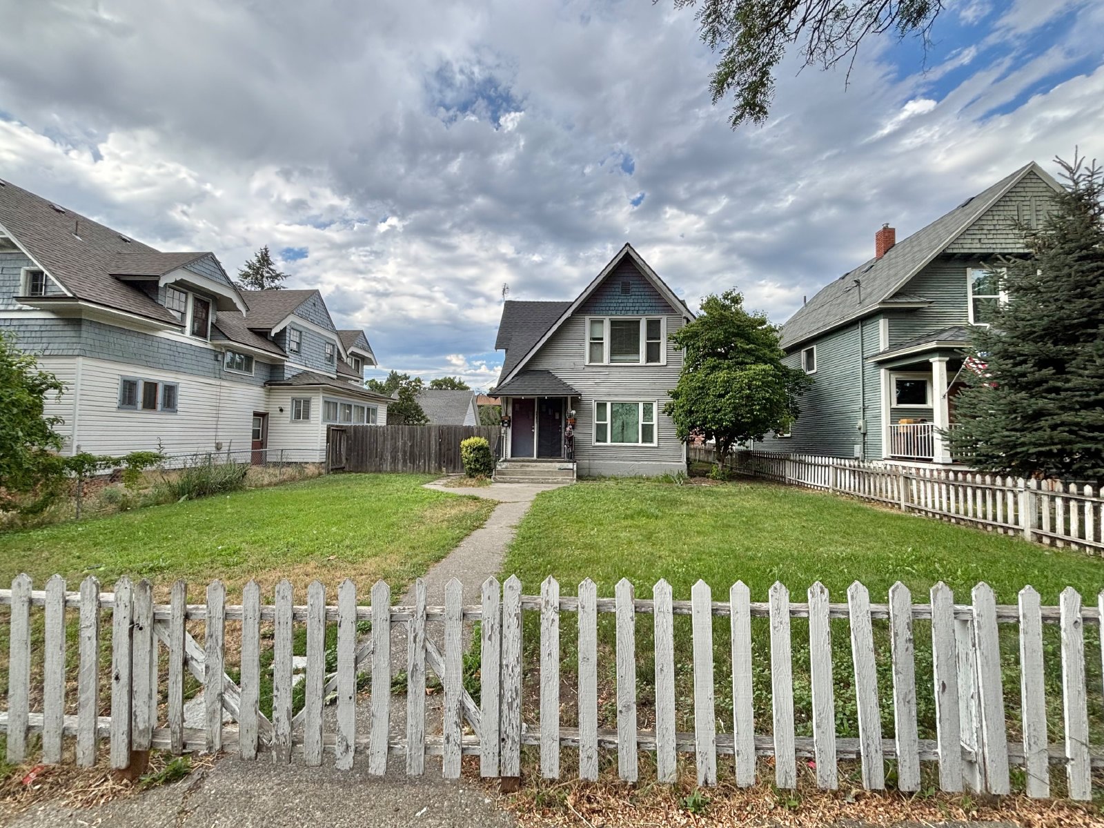 1122 W Augusta Ave property image