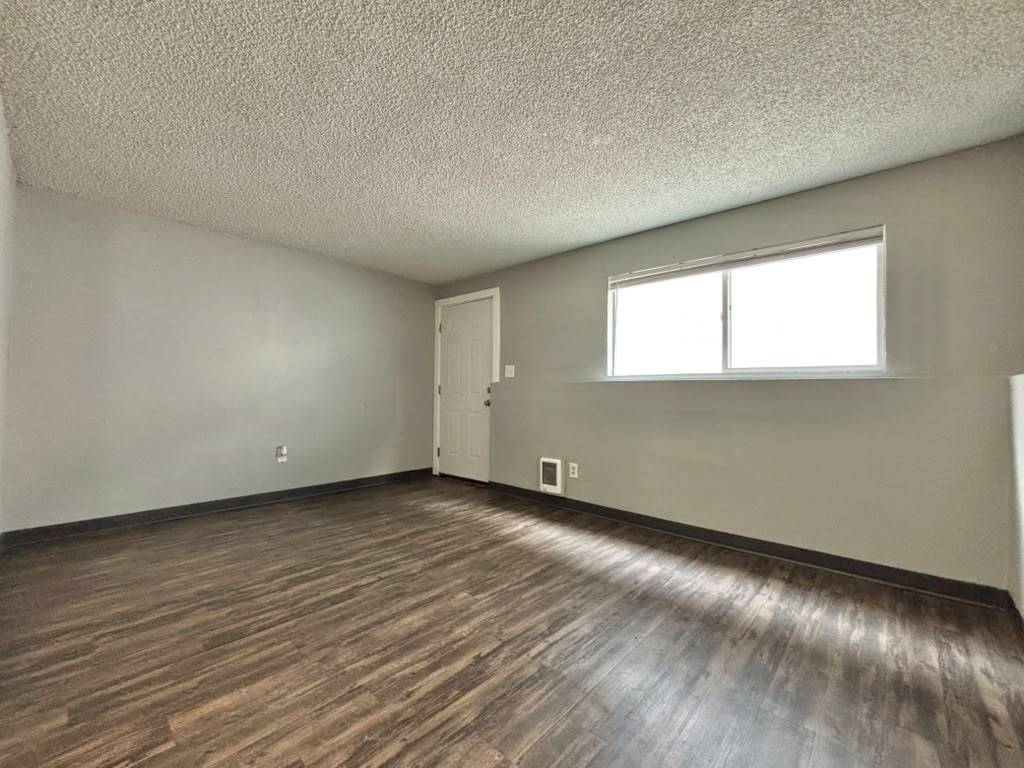 1915 W Boone Ave property image