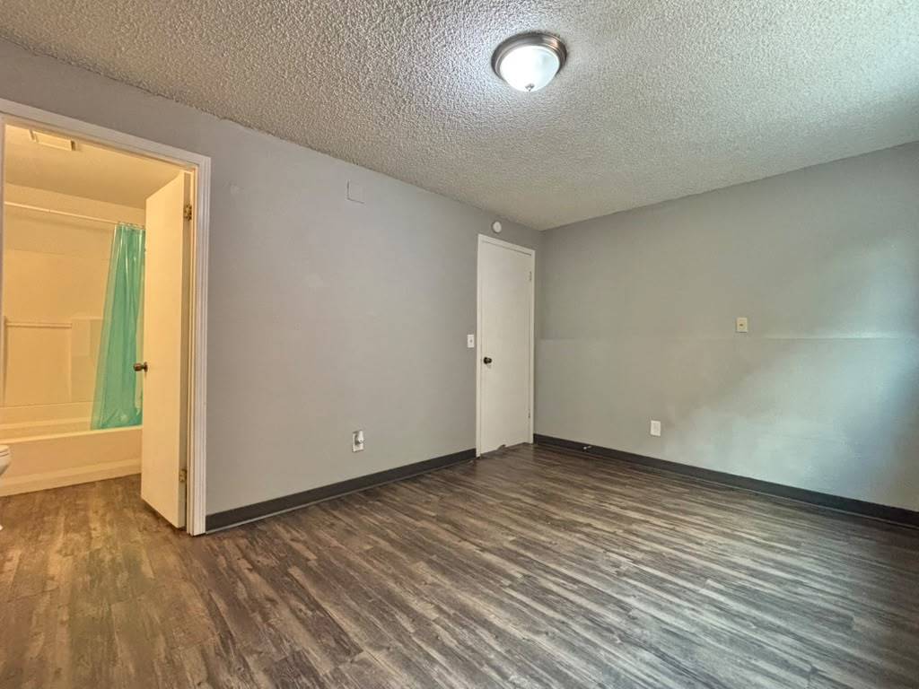 1915 W Boone Ave property image