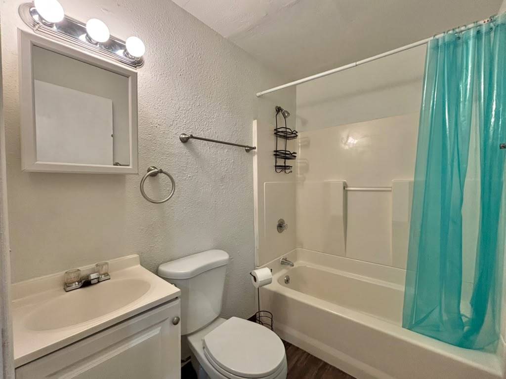 1915 W Boone Ave property image