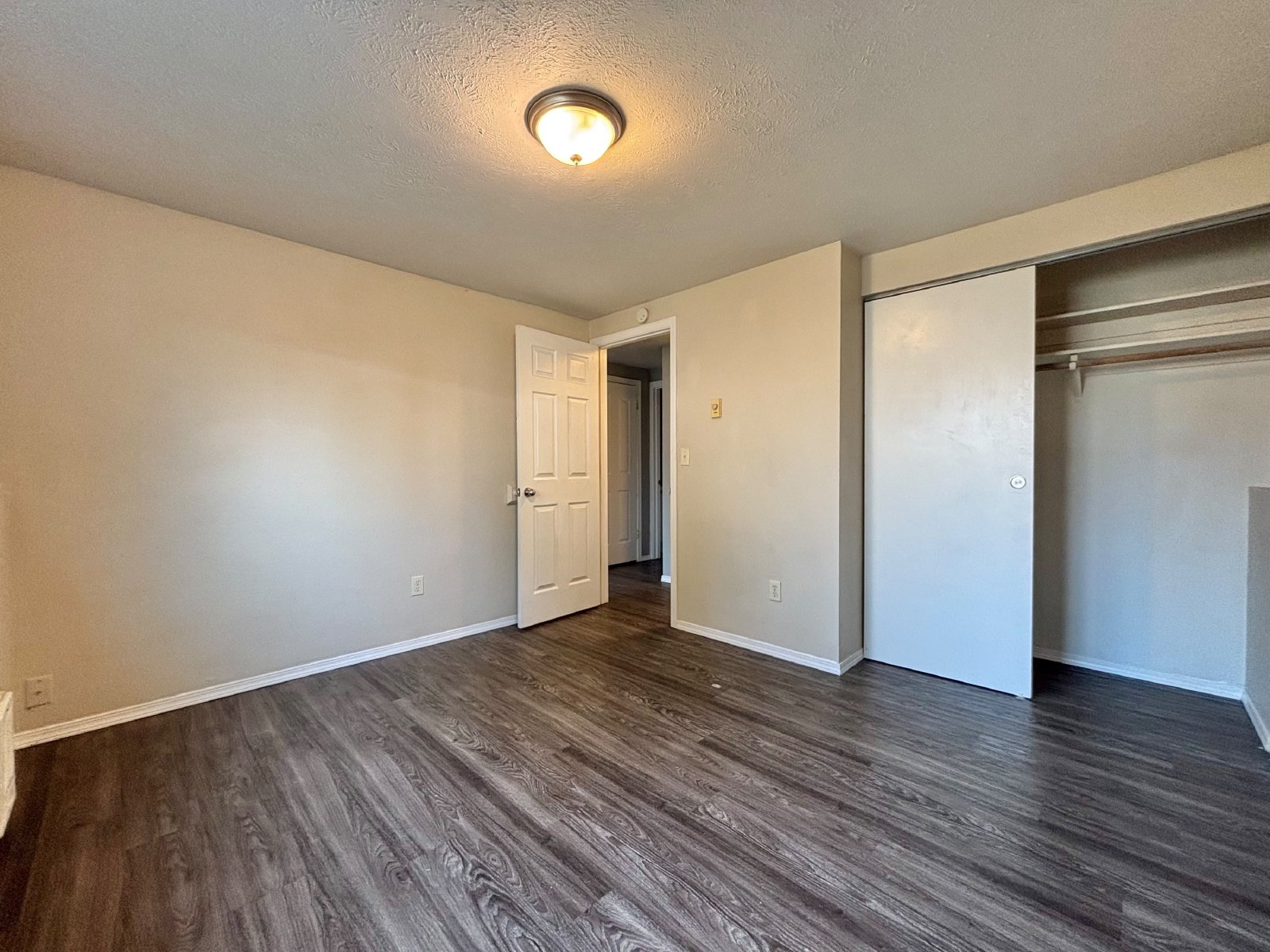 2927 E Olympic Ave property image