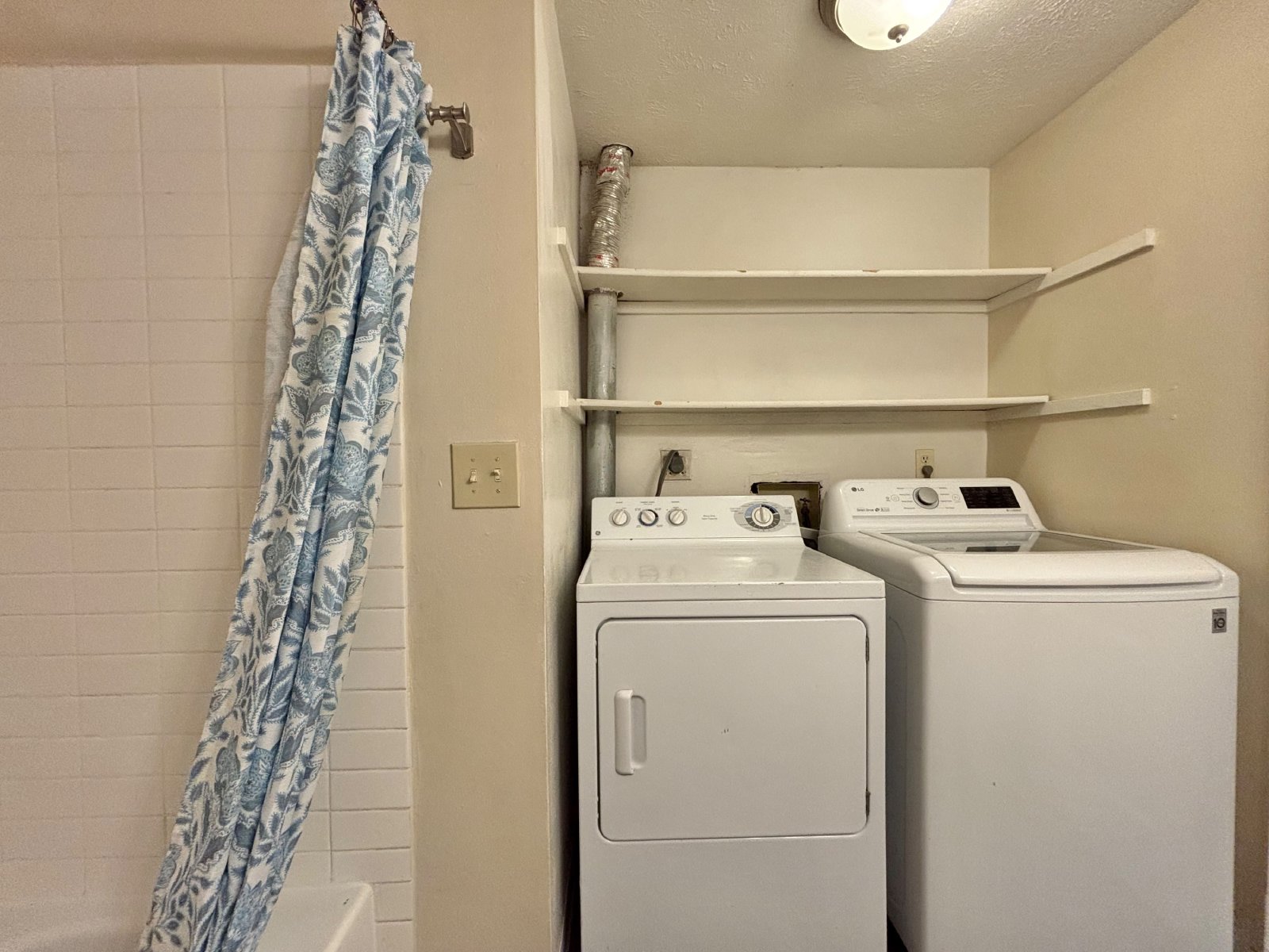 2927 E Olympic Ave property image