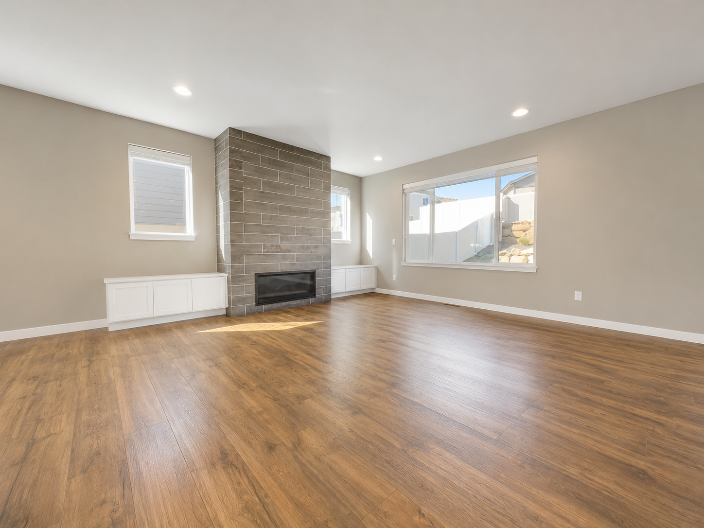 South Ridgetop Drive property image
