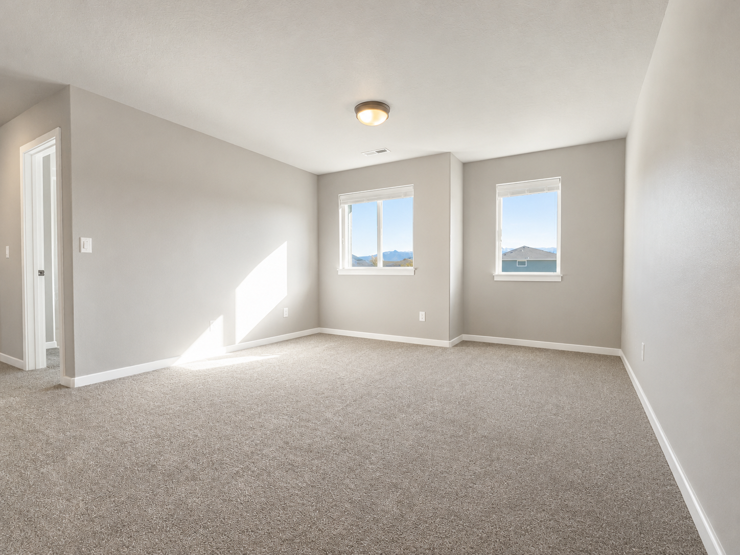 South Ridgetop Drive property image