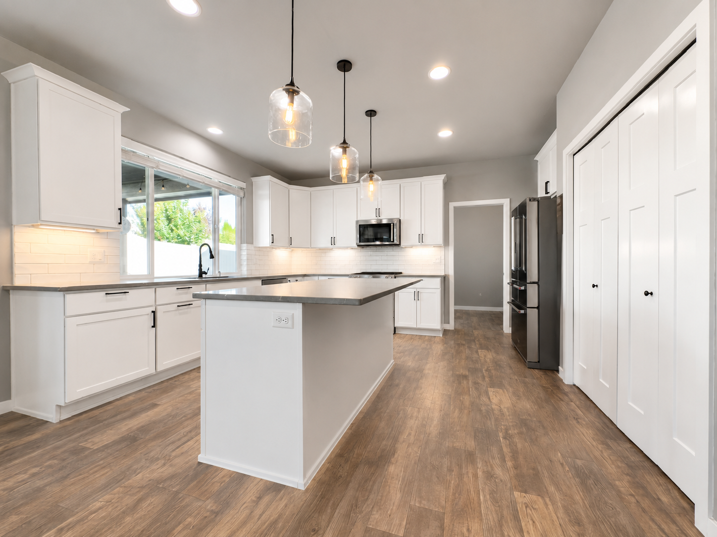 South Ridgetop Drive property image