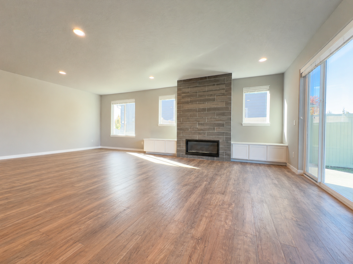 South Ridgetop Drive property image