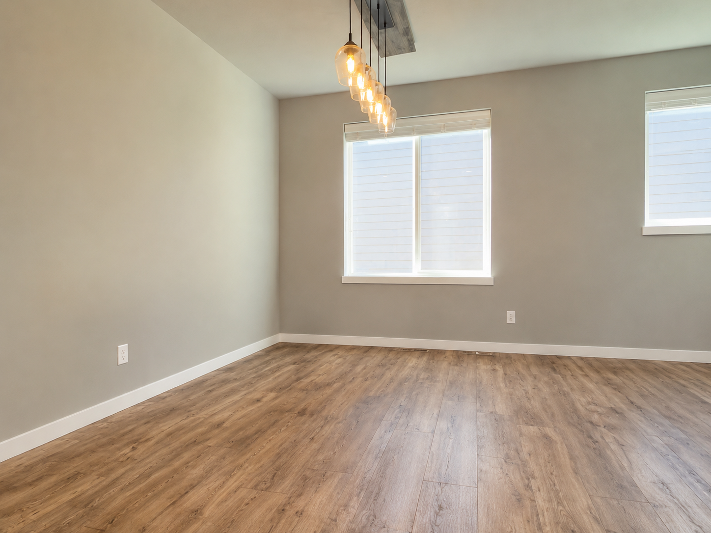 South Ridgetop Drive property image