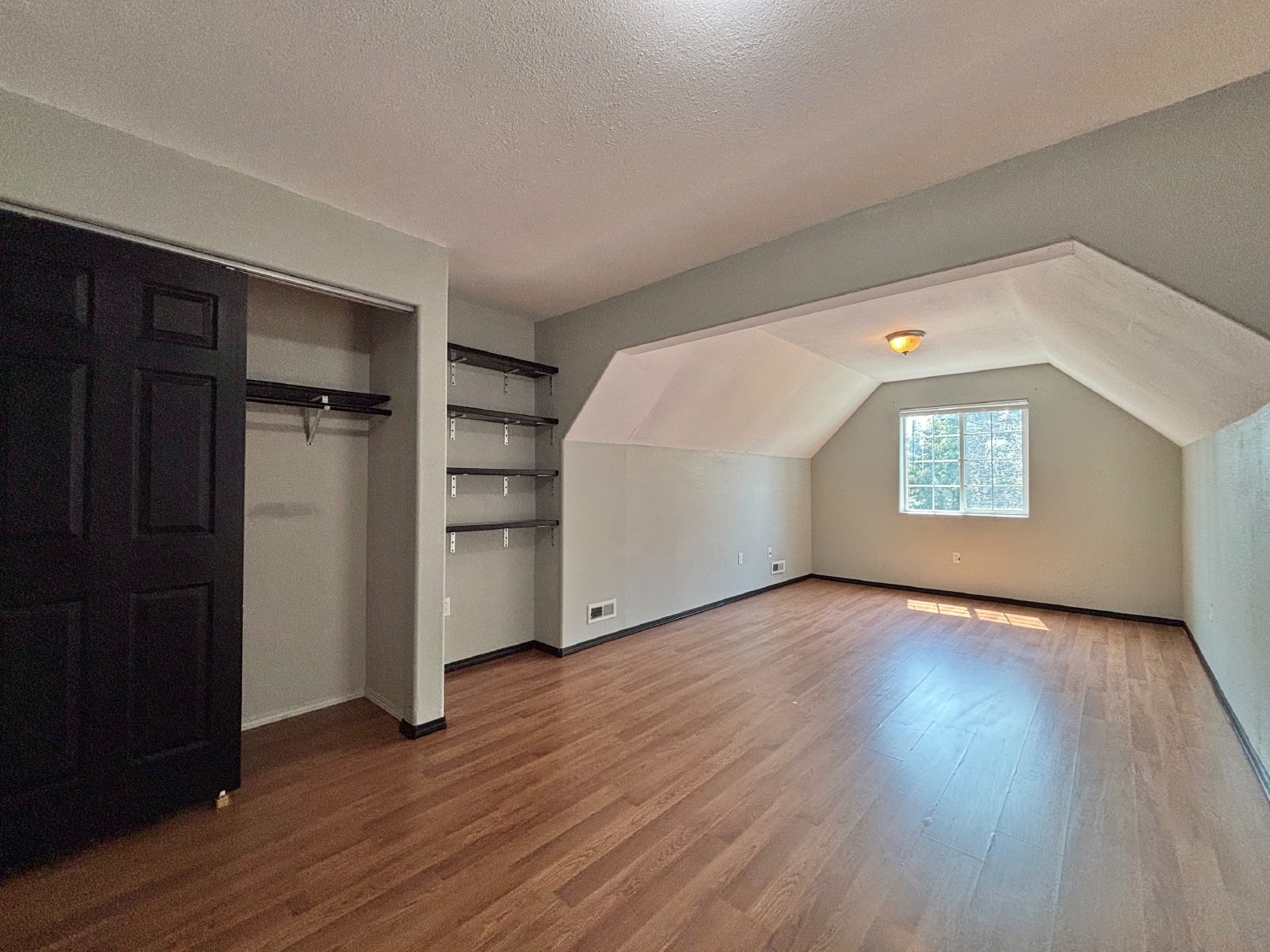 905 Spence St property image