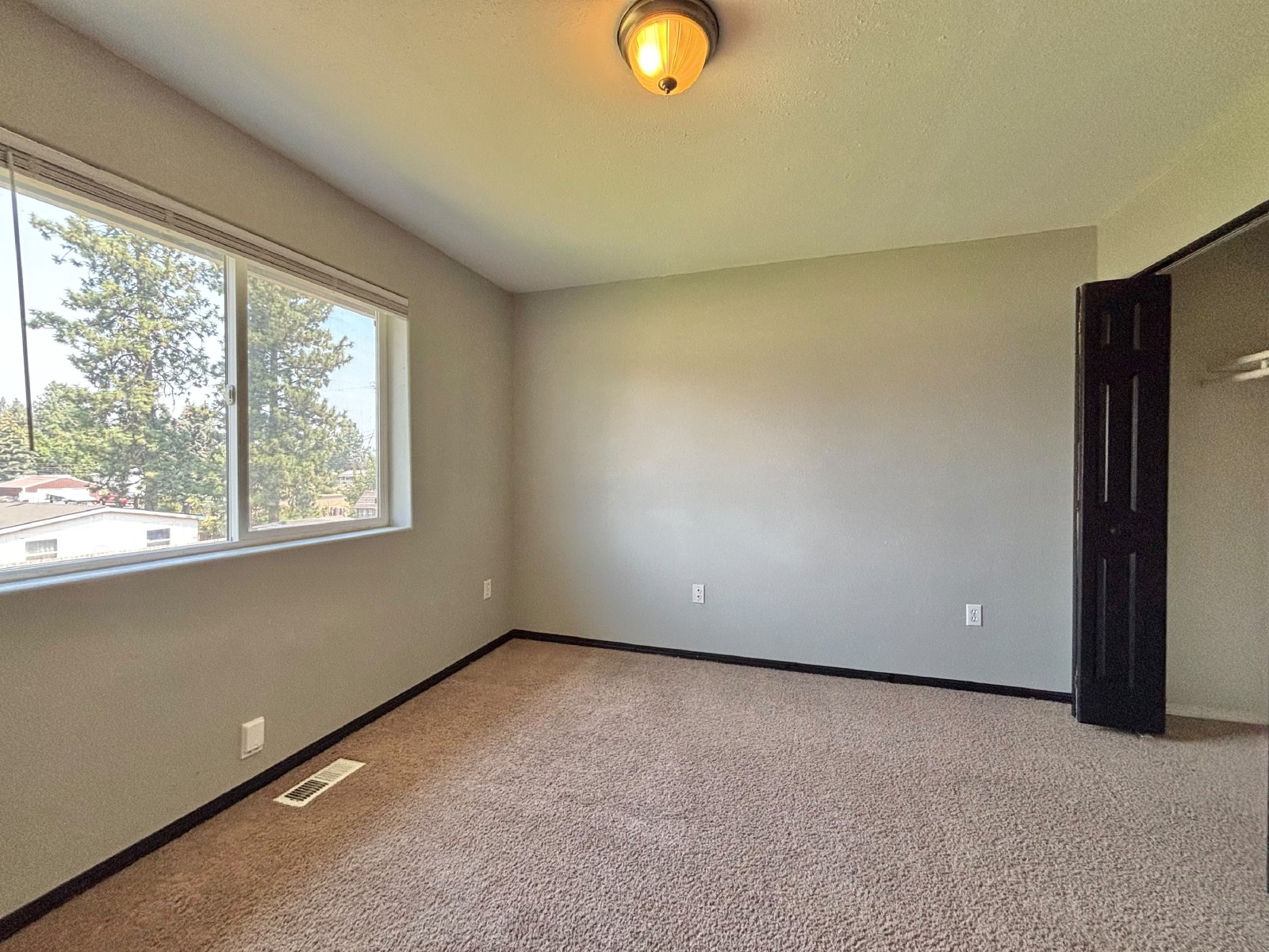 905 Spence St property image