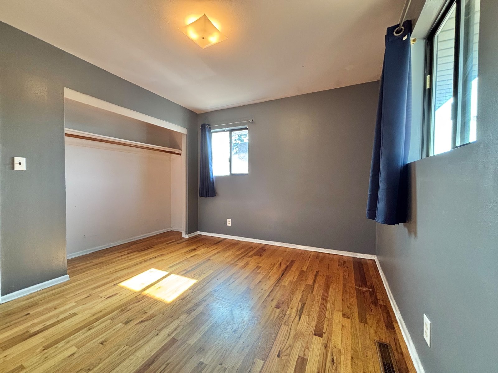 3820 E Carlisle Ave property image