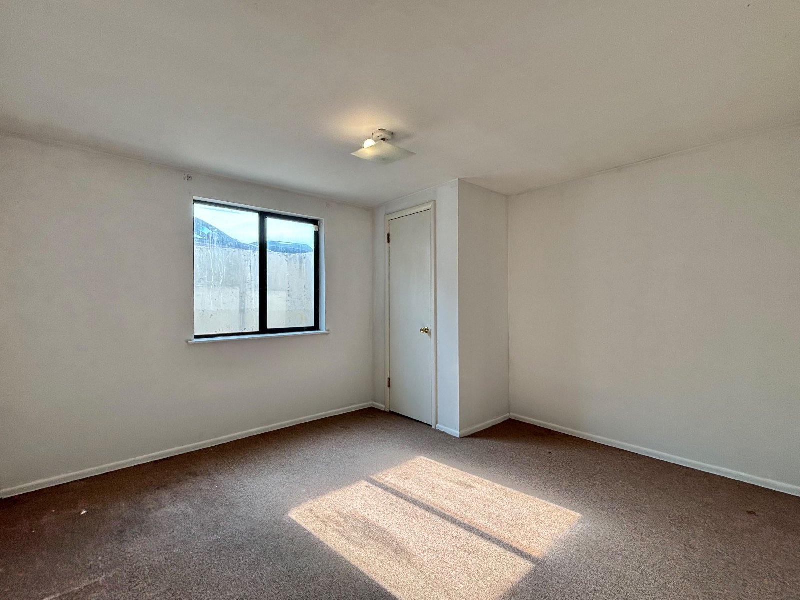 3820 E Carlisle Ave property image