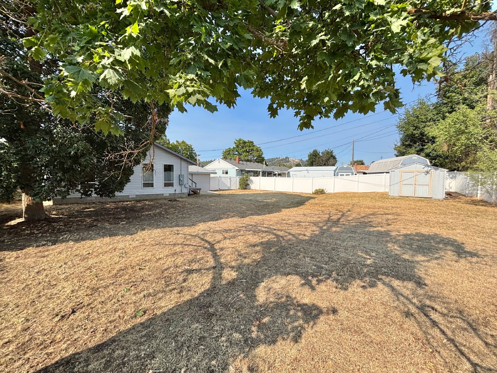 3820 E Carlisle Ave property image