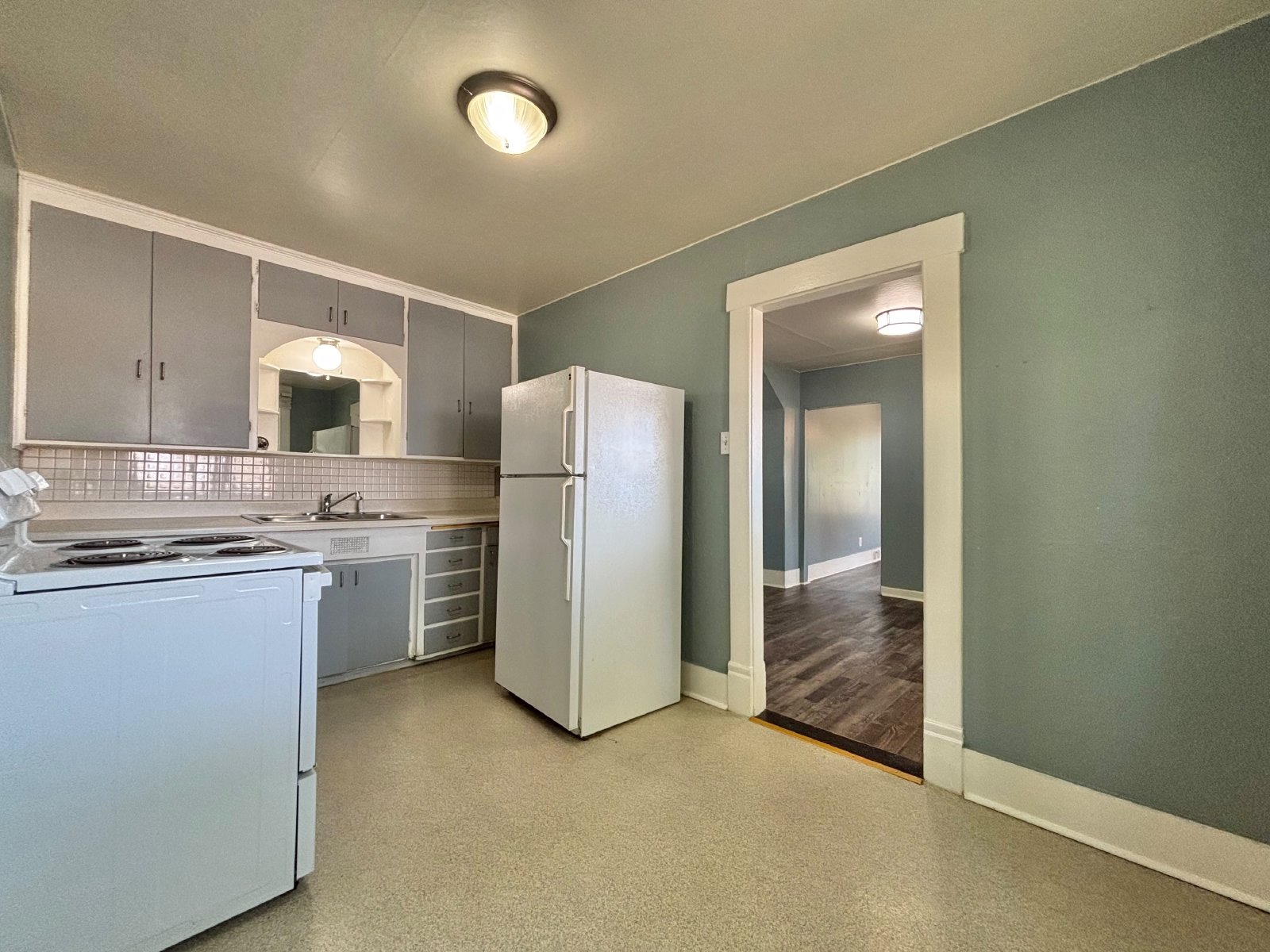 1613 W Pacific Ave property image