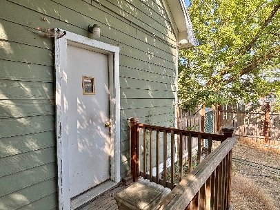 1613 W Pacific Ave property image