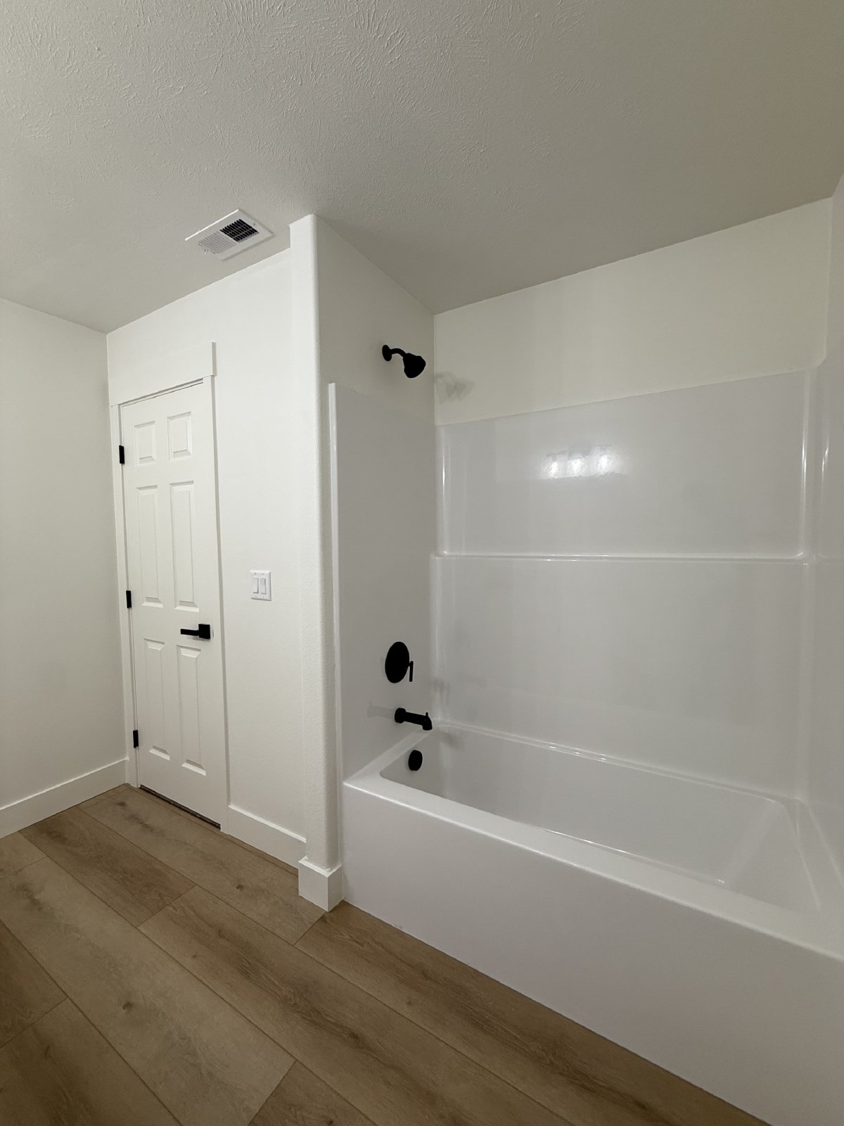 Brand New Spokane Valley Duplex With 2 Stall Finished Garage and 240v Outlet property image
