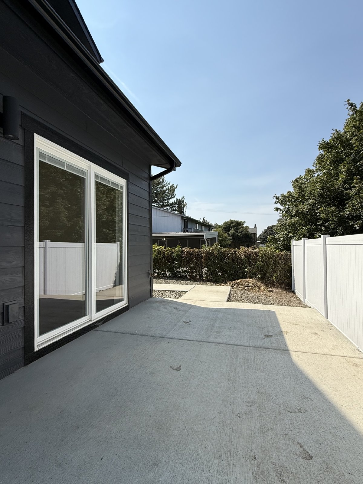 Brand New Spokane Valley Duplex With 2 Stall Finished Garage and 240v Outlet property image