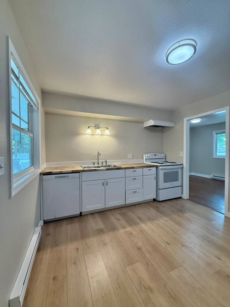 Newly Updated Duplex - First 30 days Free!! property image