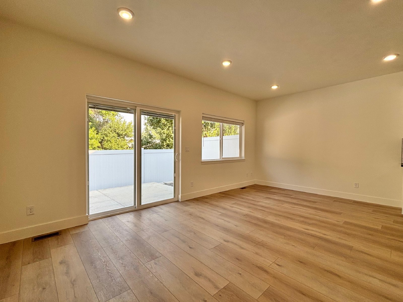 Brand New Spokane Valley Duplex With 2 Stall Finished Garage and 240v Outlet property image