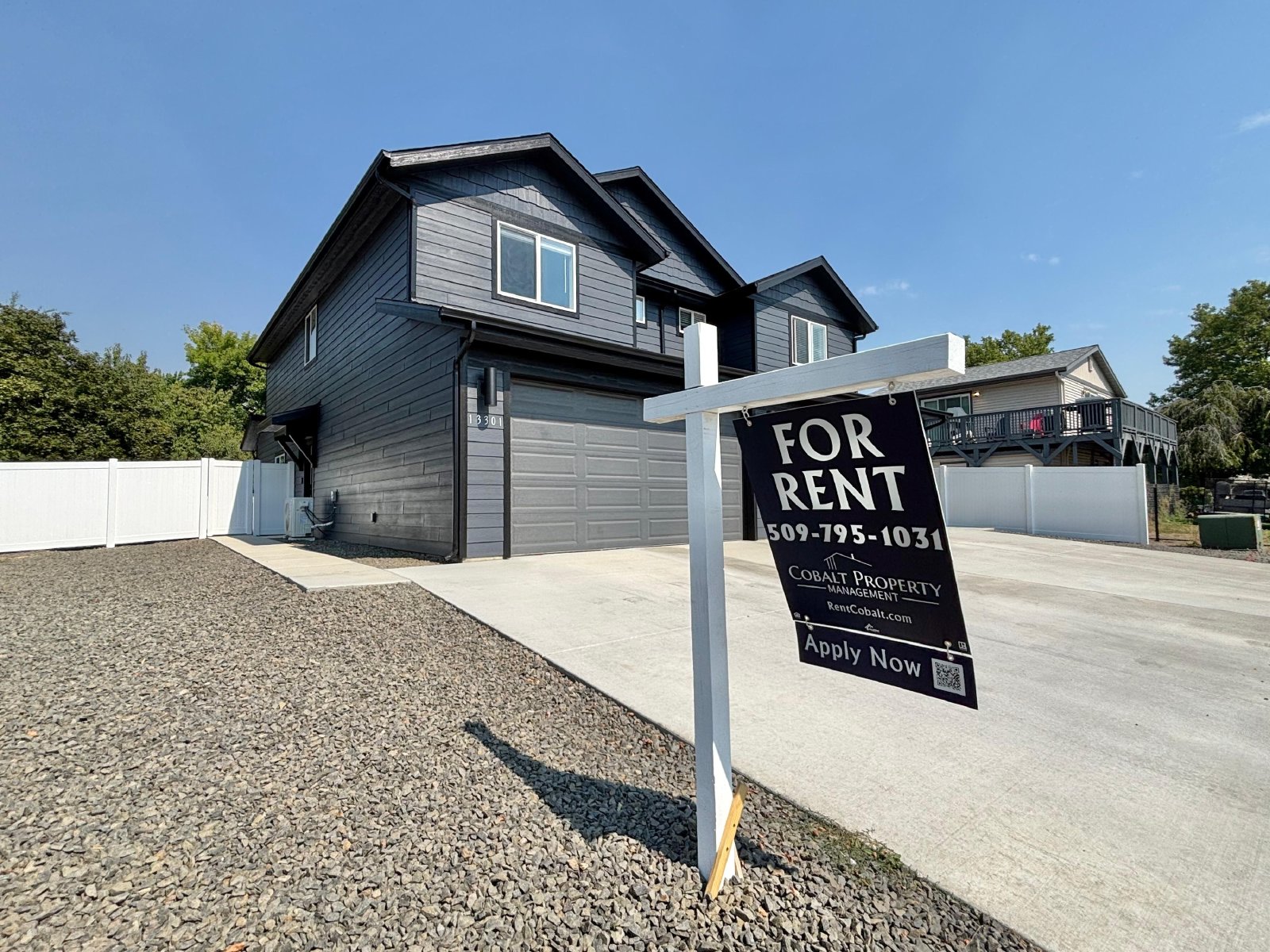 Brand New Spokane Valley Duplex With 2 Stall Finished Garage and 240v Outlet property image