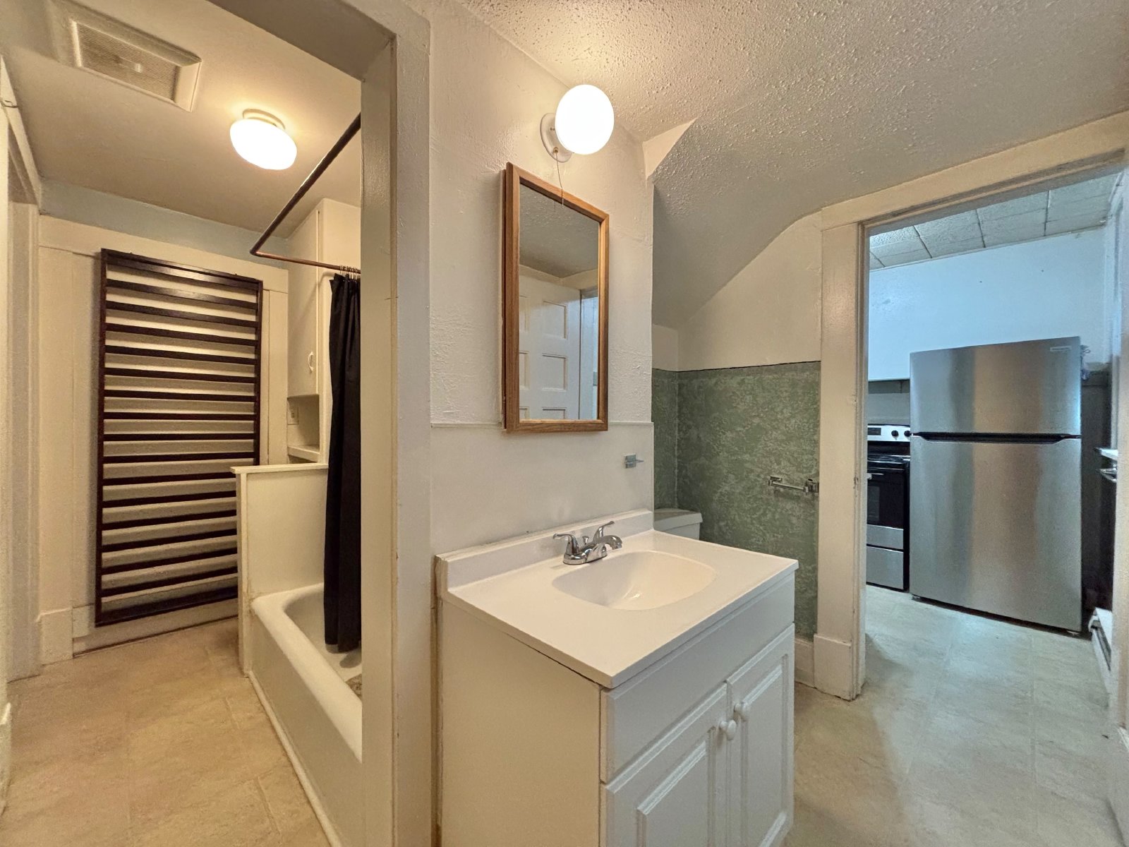1623 W Pacific Ave property image