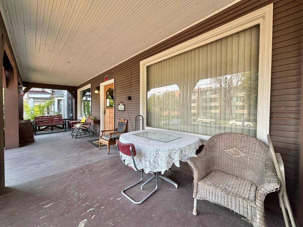 1623 W Pacific Ave property image