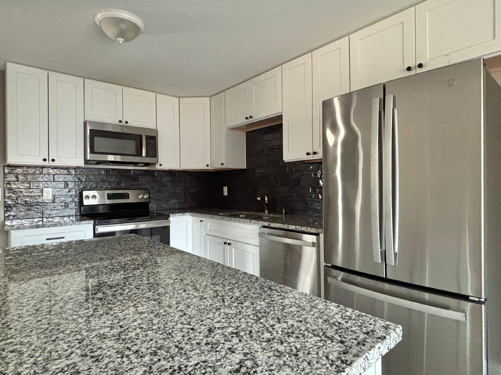 2405 S University Rd property image