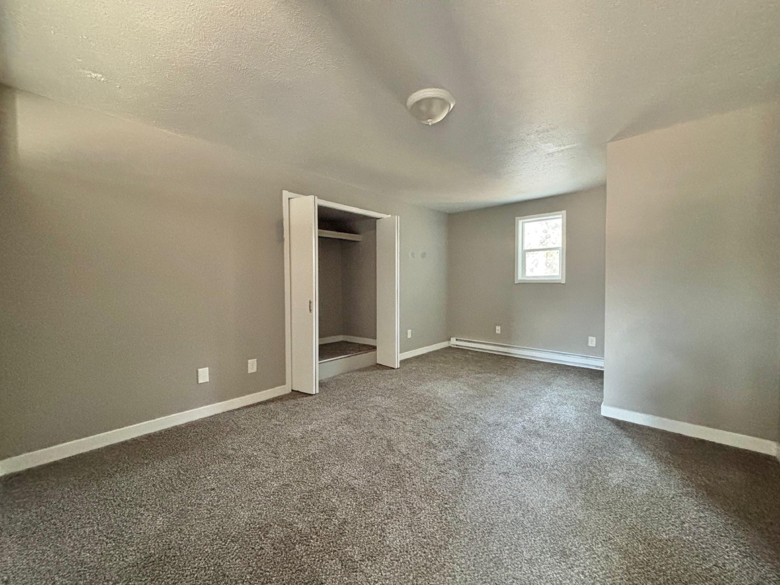 2405 S University Rd property image