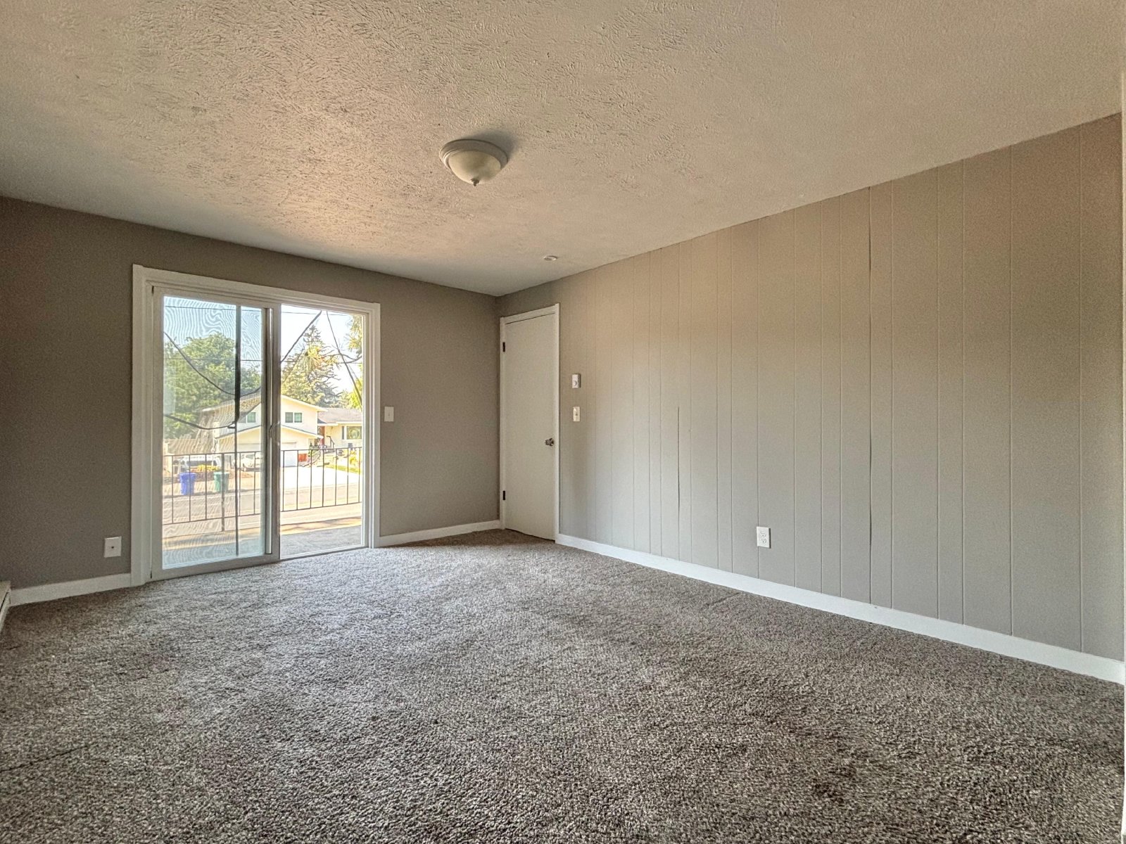 2405 S University Rd property image