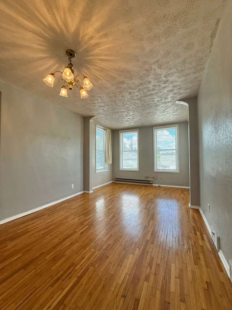 176 S Chestnut St property image