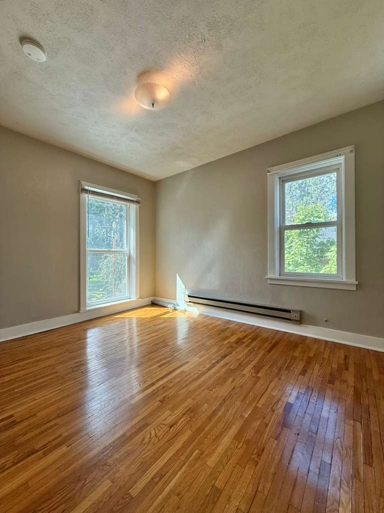 176 S Chestnut St property image