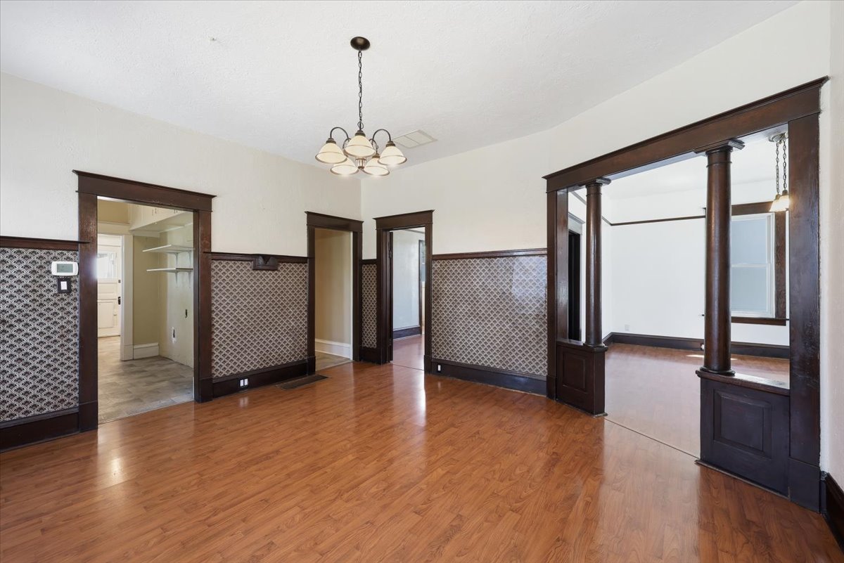 1903 E Glass Ave property image