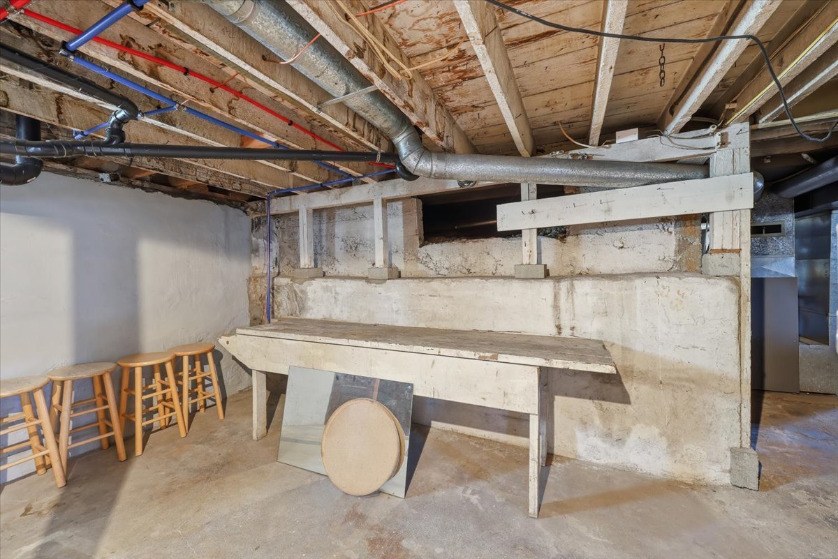 1903 E Glass Ave property image