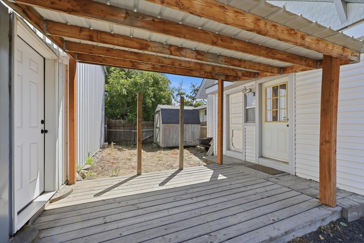 1903 E Glass Ave property image