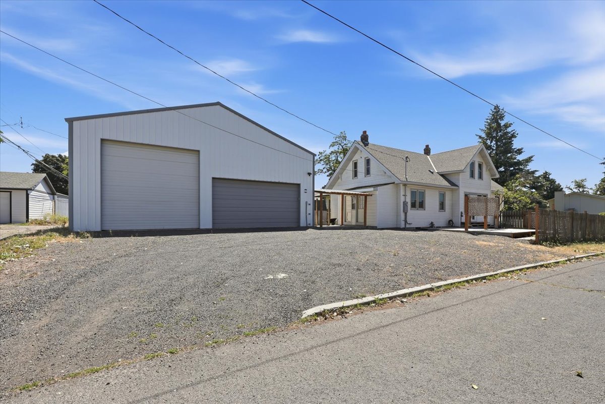 1903 E Glass Ave property image