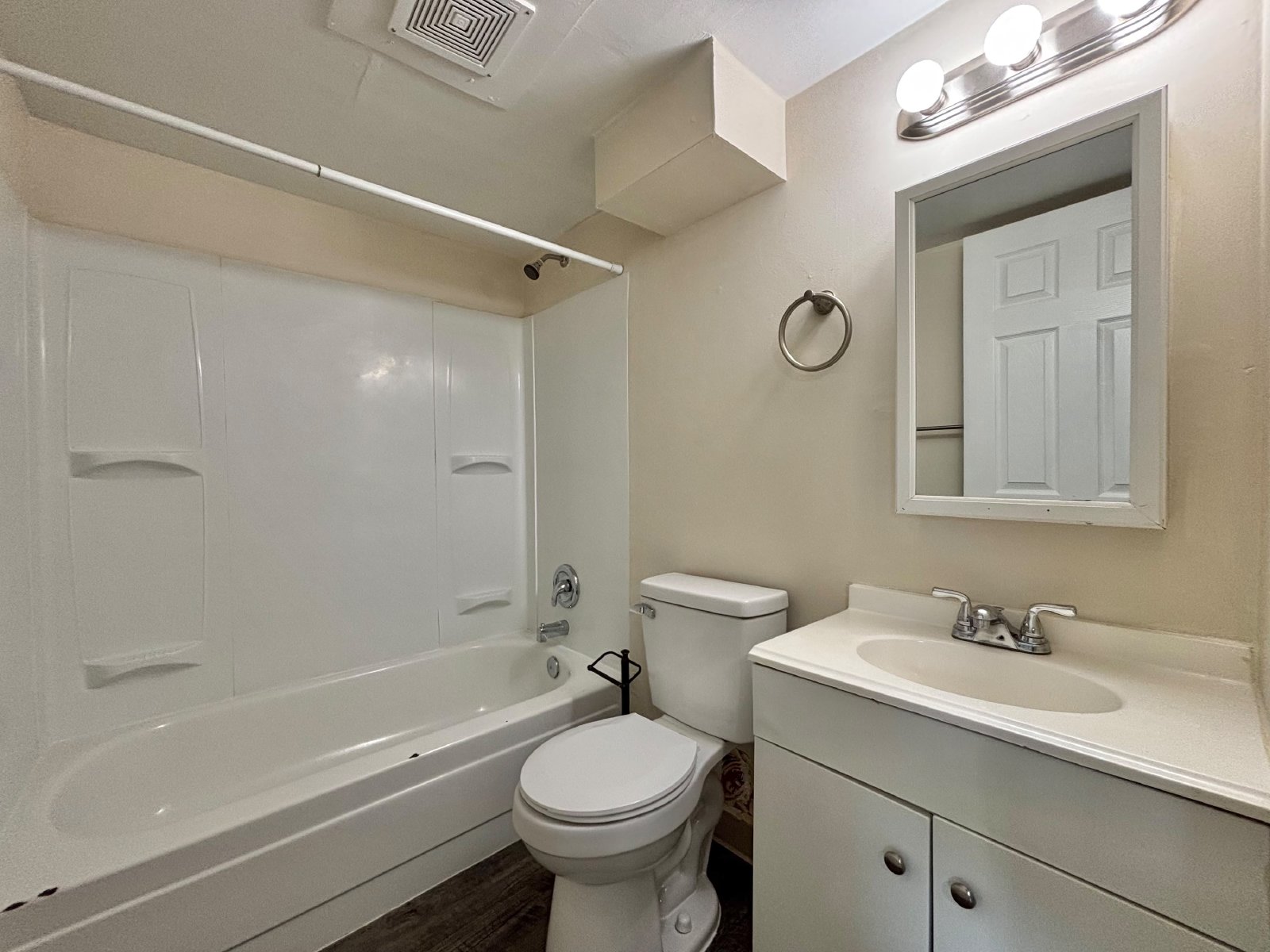 1915 W Boone Ave property image